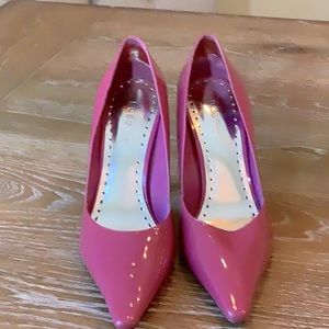 BCBGirls HOT PINK HEELS 8.5